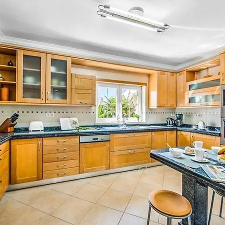 Olhos De Agua Sleeps 8 Pool Air Con Wifi * Olhos de Agua (Albufeira)